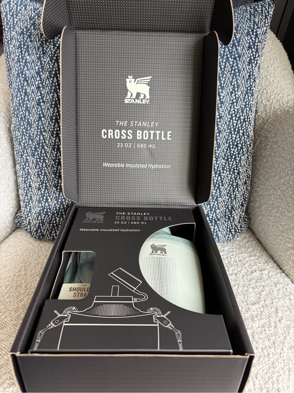 Stanley Cross Bottle 23oz in Mist Color - Picture 3 of 10